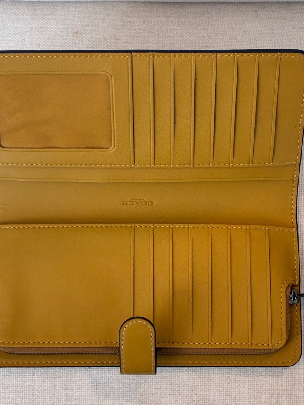 NWOT Coach RARE Mustard Yellow Leather Zip Around Wallet - Picture 5 of 16
